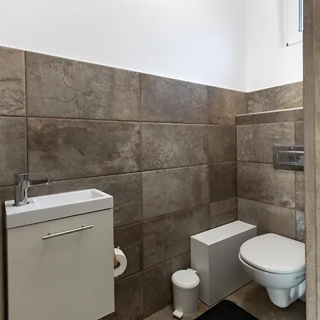 Dream Aliga Apartment